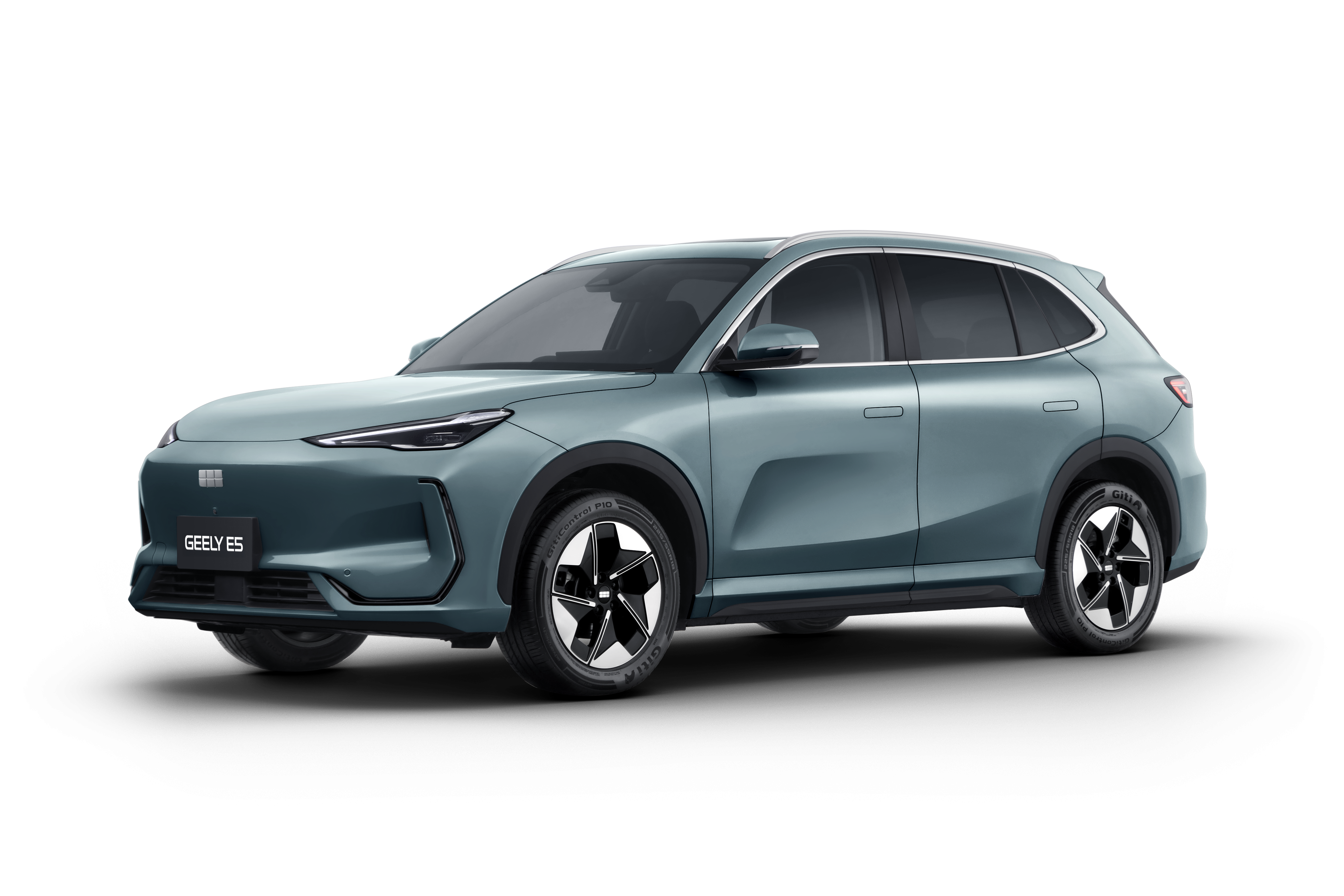 Kompakt elektrikli hatchback modelinin önden üç çeyrek görünümü