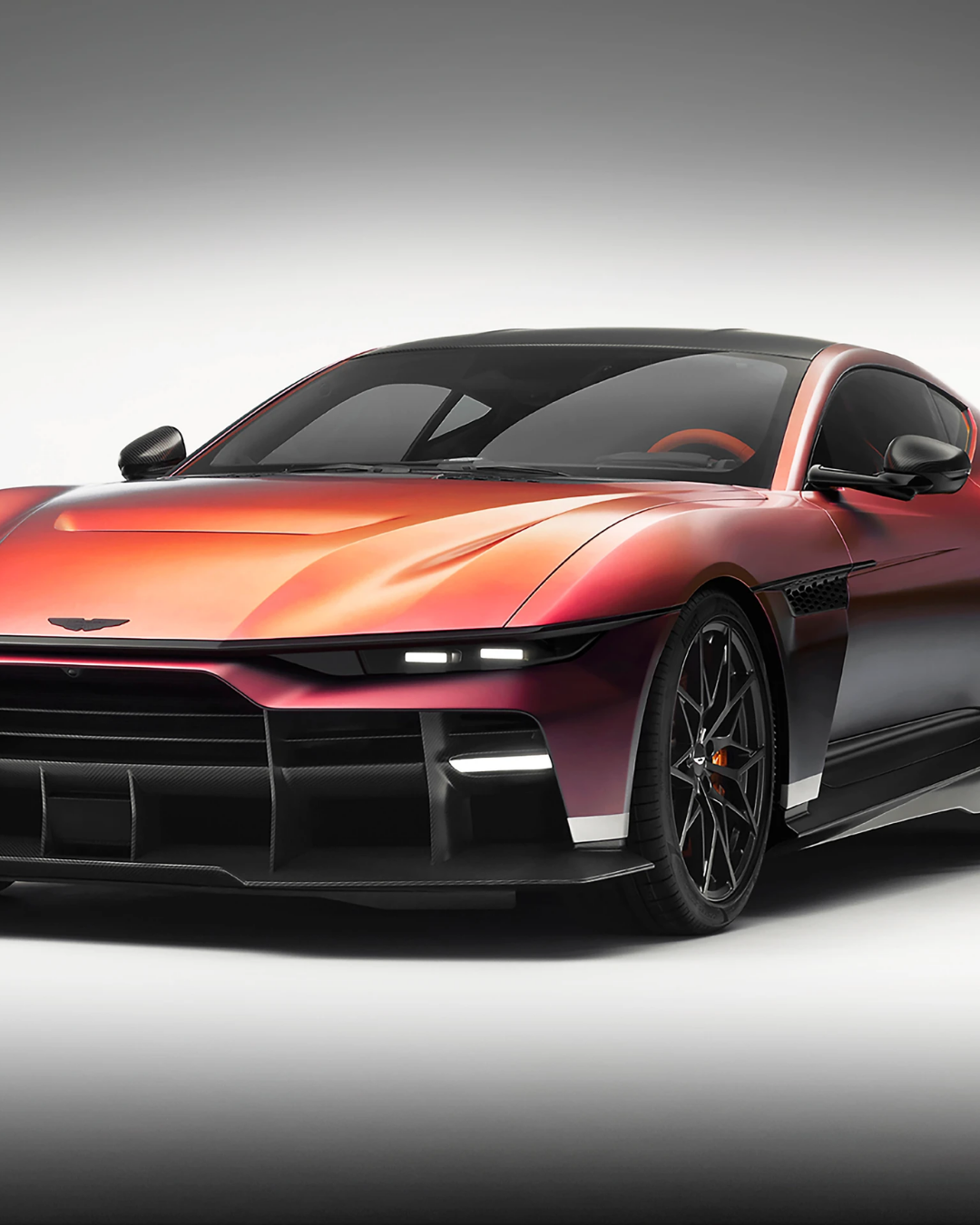 Aston Martin Valen: 838 Beygirlik V12 ve 150 Adetlik Seri