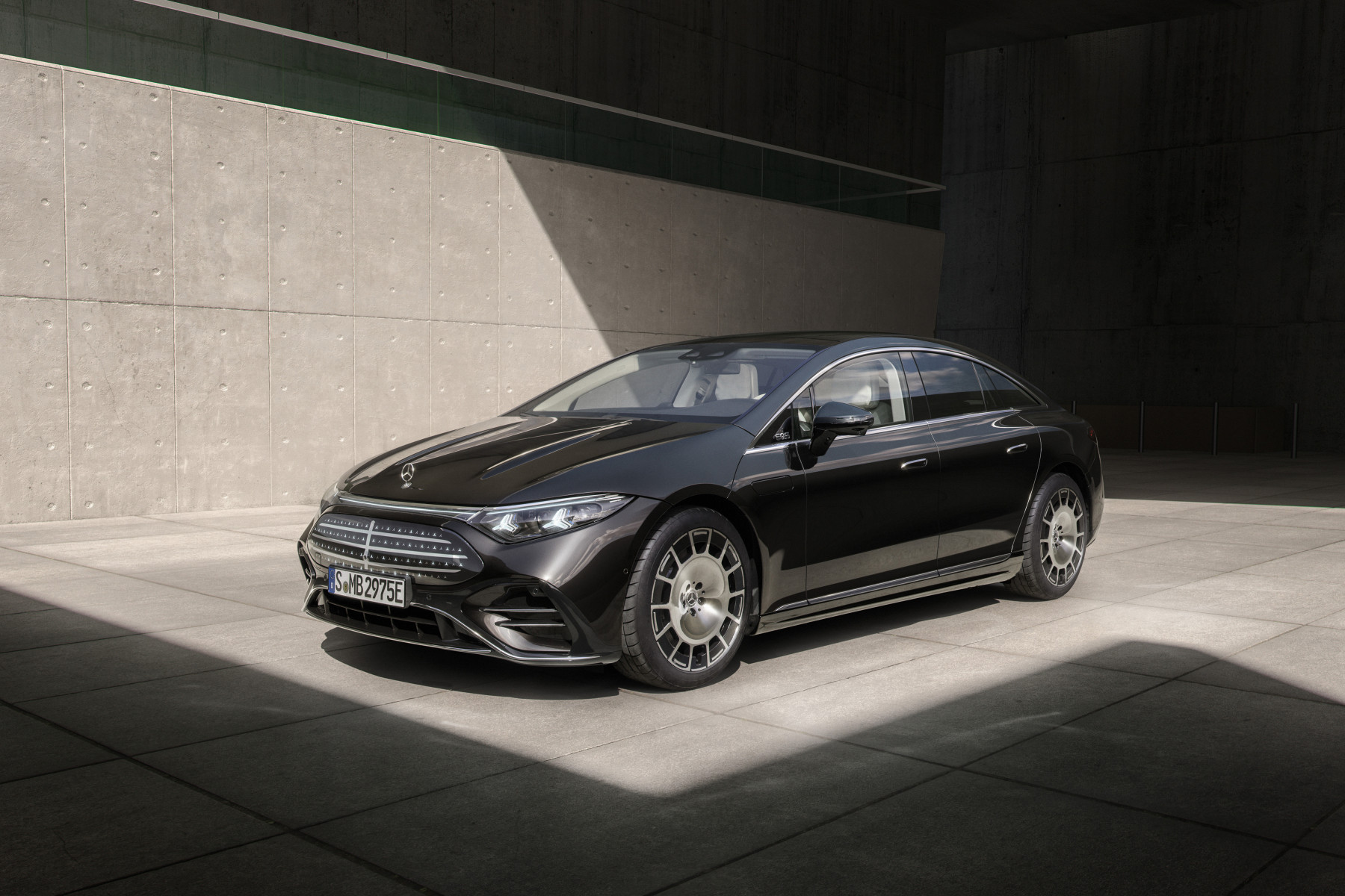 Mercedes-Benz EQS Türkiye’de: 818 km Menzil, 11,5 Milyon TL