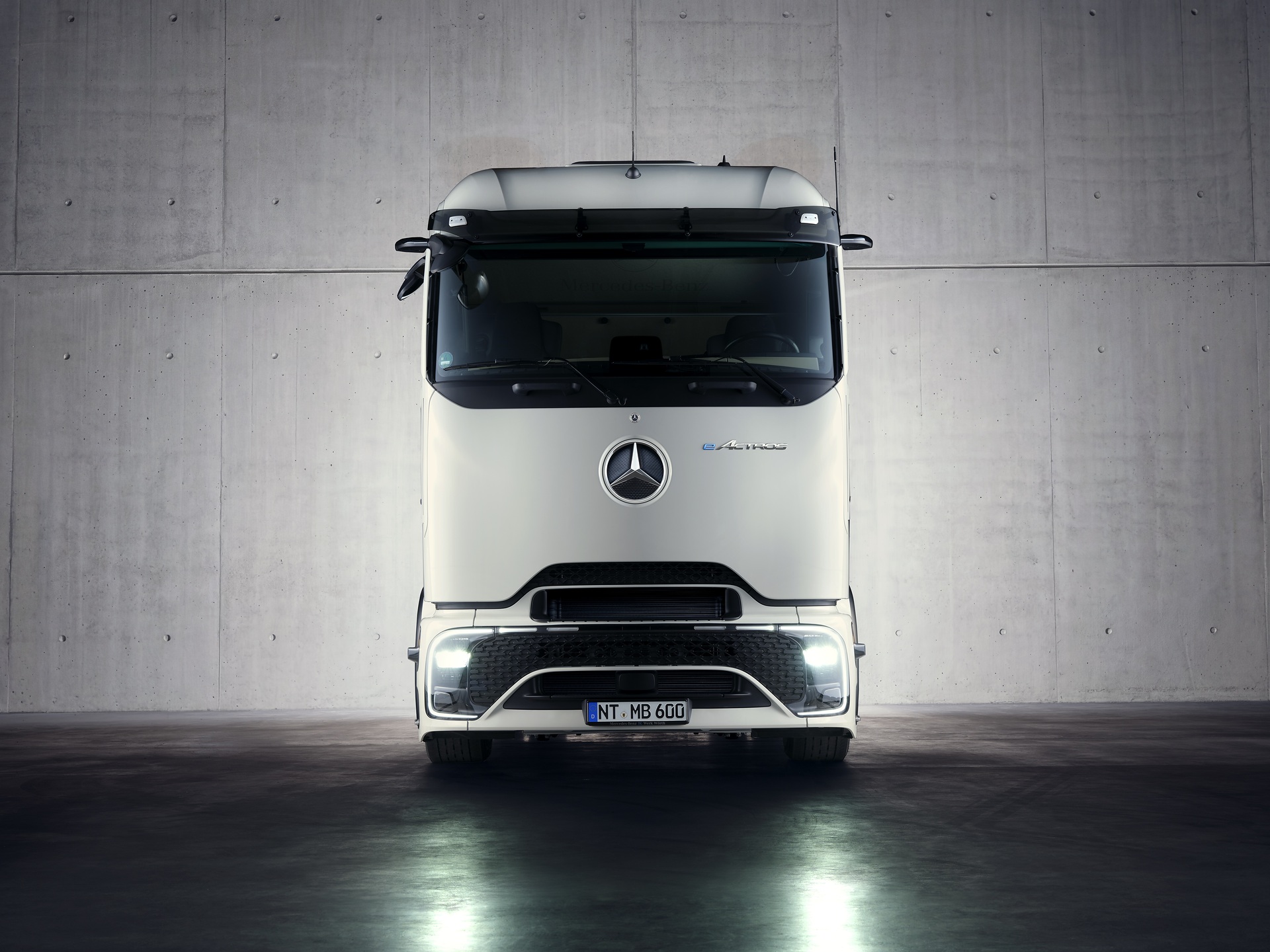Mercedes-Benz eActros Lowliner IAA 2026’da Tanıtıldı: 621 kWh Batarya, 500 Kilometre Menzil
