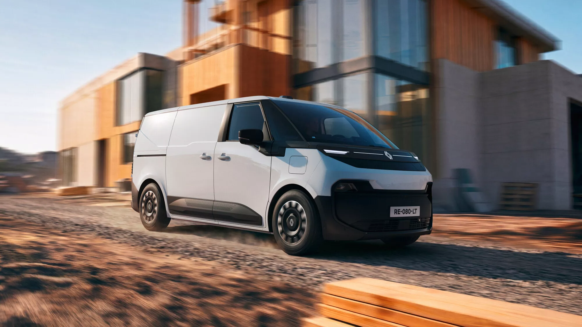Renault Trafic E-Tech Hannover’de: 800 Volt Mimarisi 20 Dakikada Şarjı Bitiriyor