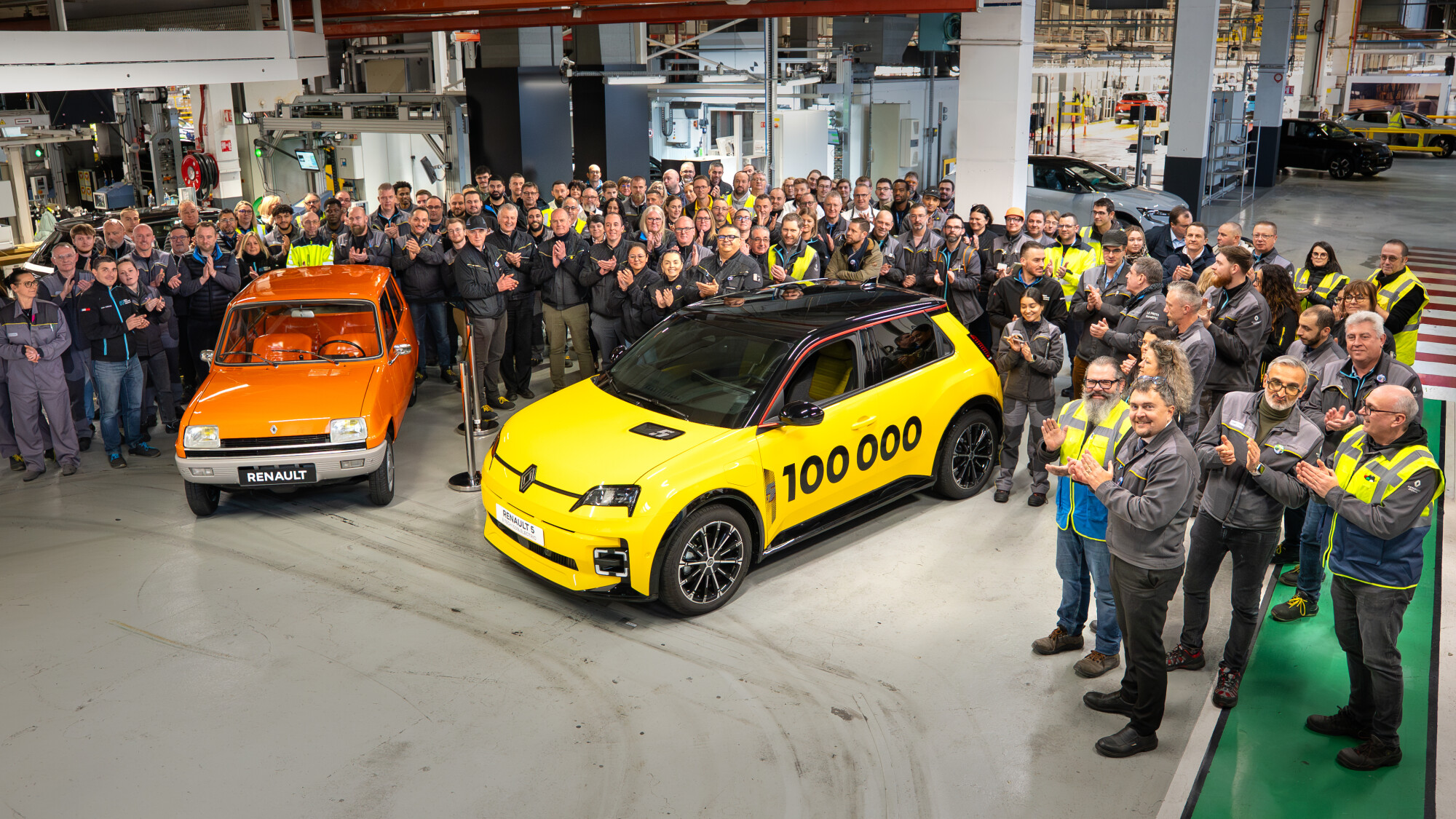 Renault Fransa’ya 10 Milyar Euro Yatırım: Koşul Siyasi İstikrar