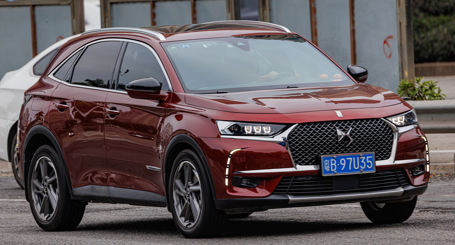 DS N7 modelinin yerini aldığı önceki nesil DS 7 Crossback