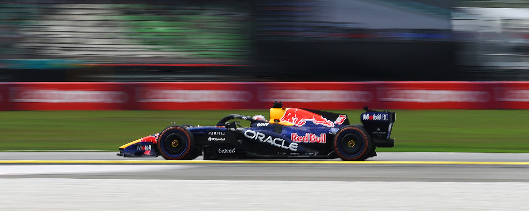 Verstappen Pole Pozisyonunu Sepang’da Aldı, Hadjar Sekizinci