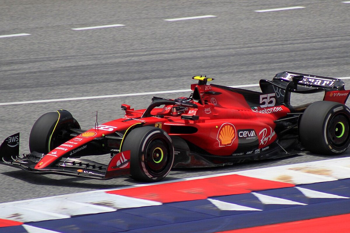 Ferrari Formula 1 otomobili pist üzerinde