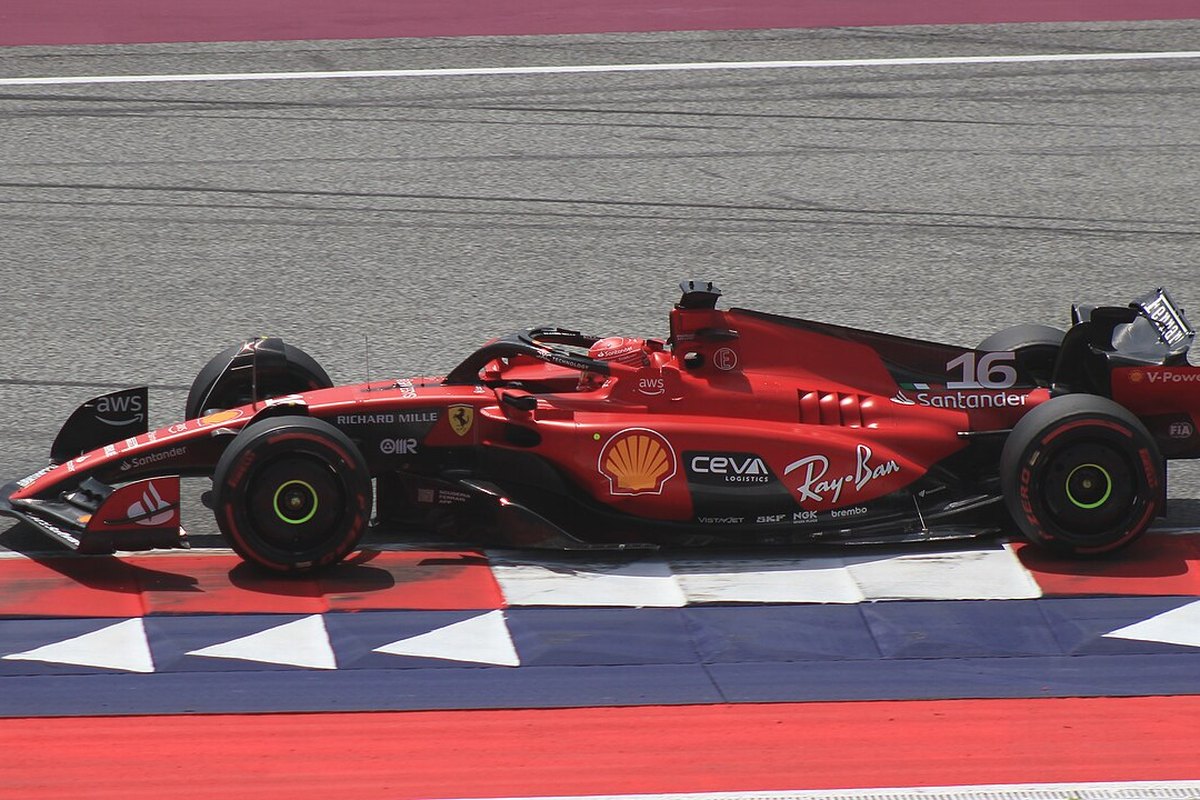 Ferrari pist üzerinde Singapur GP hafta sonu
