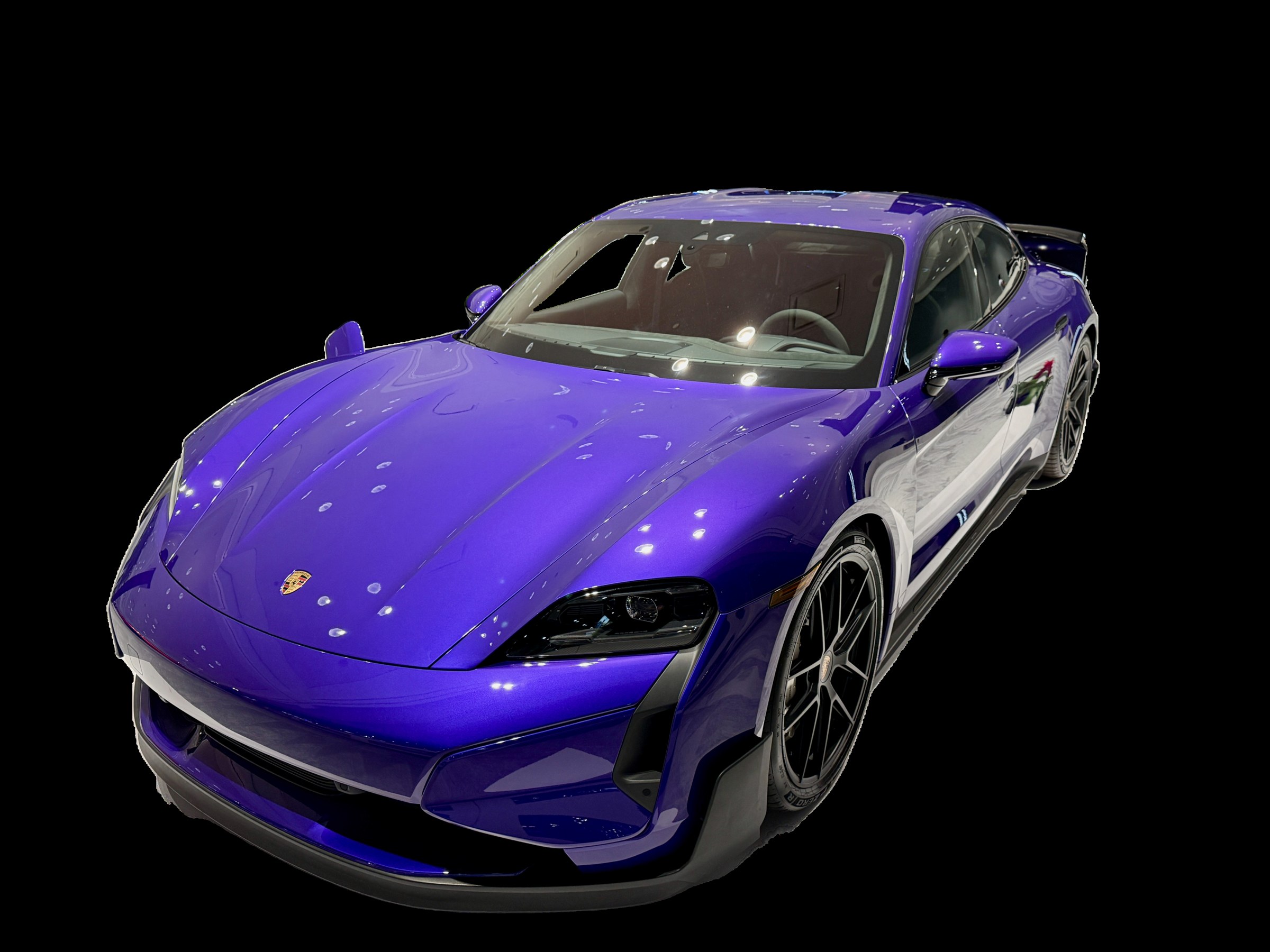 Porsche Taycan Turbo GT modelinin dışarıdan görünümü